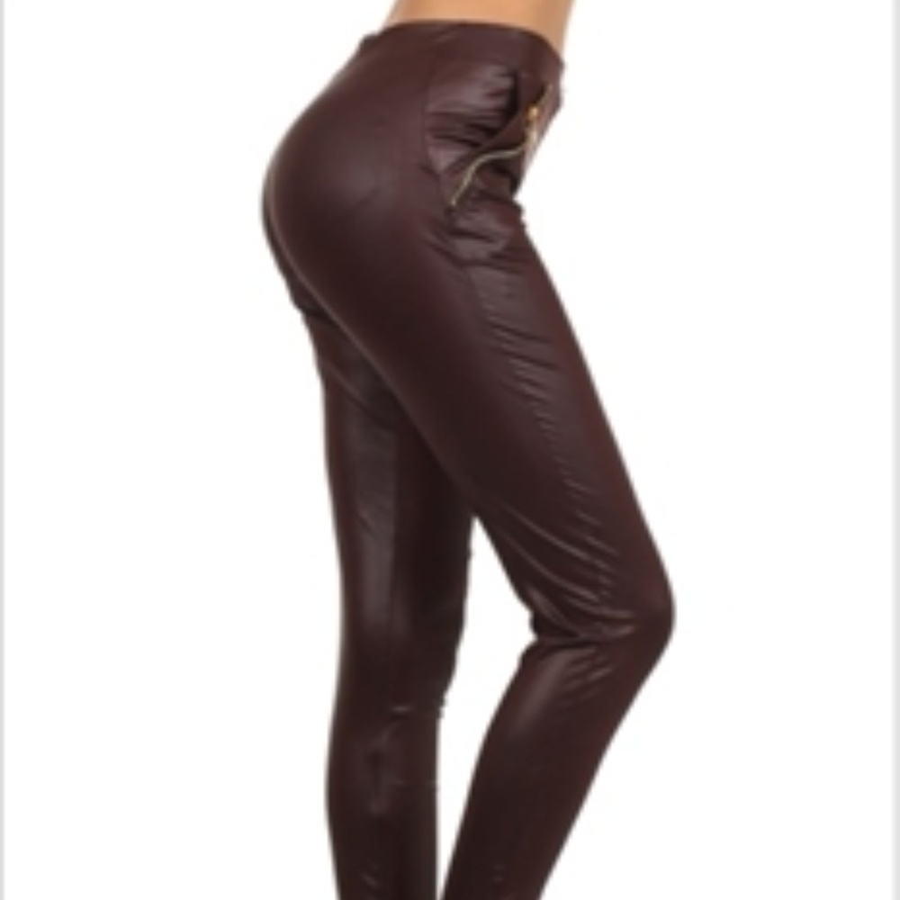 Faux leather legging